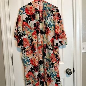 Floral coverup / kimono